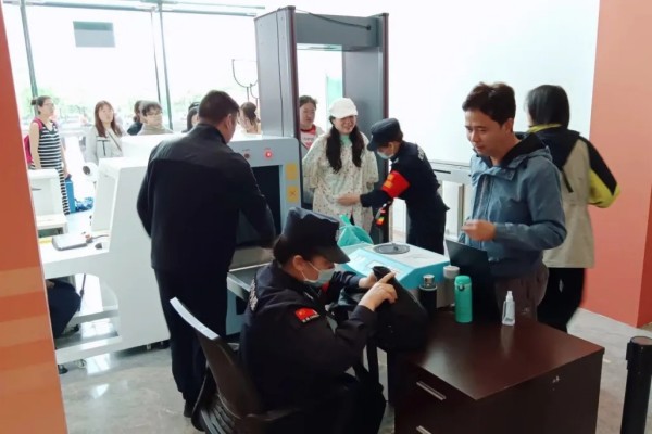 長沙紅光保安服務(wù)有限公司,長沙安保服務(wù),長沙安全服務(wù),長沙非武裝押運(yùn),勞務(wù)派遣服務(wù)