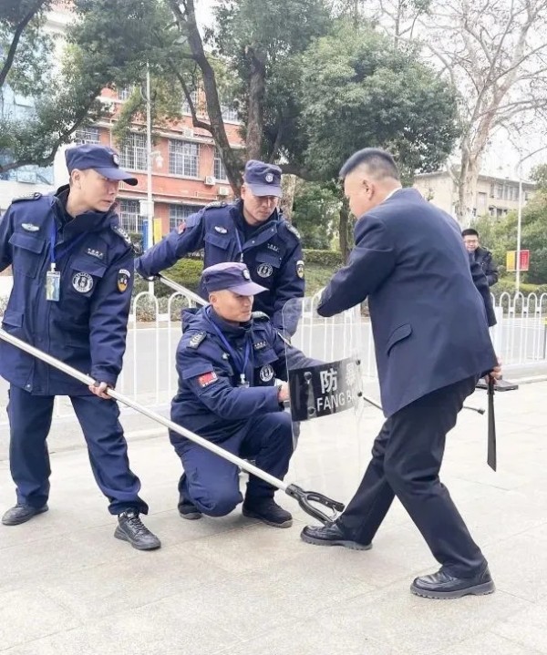 長沙紅光保安服務(wù)有限公司,長沙安保服務(wù),長沙安全服務(wù),長沙非武裝押運,勞務(wù)派遣服務(wù)